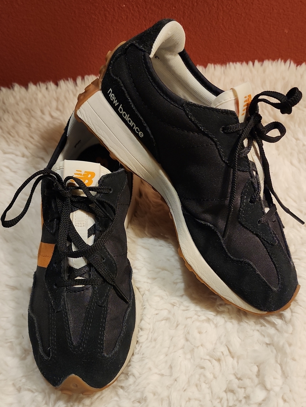 New Balance 327